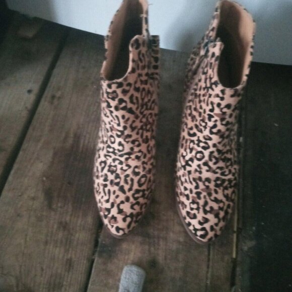Boots Ladies Leopard Western Classic Ankle - Picture 1 of 8